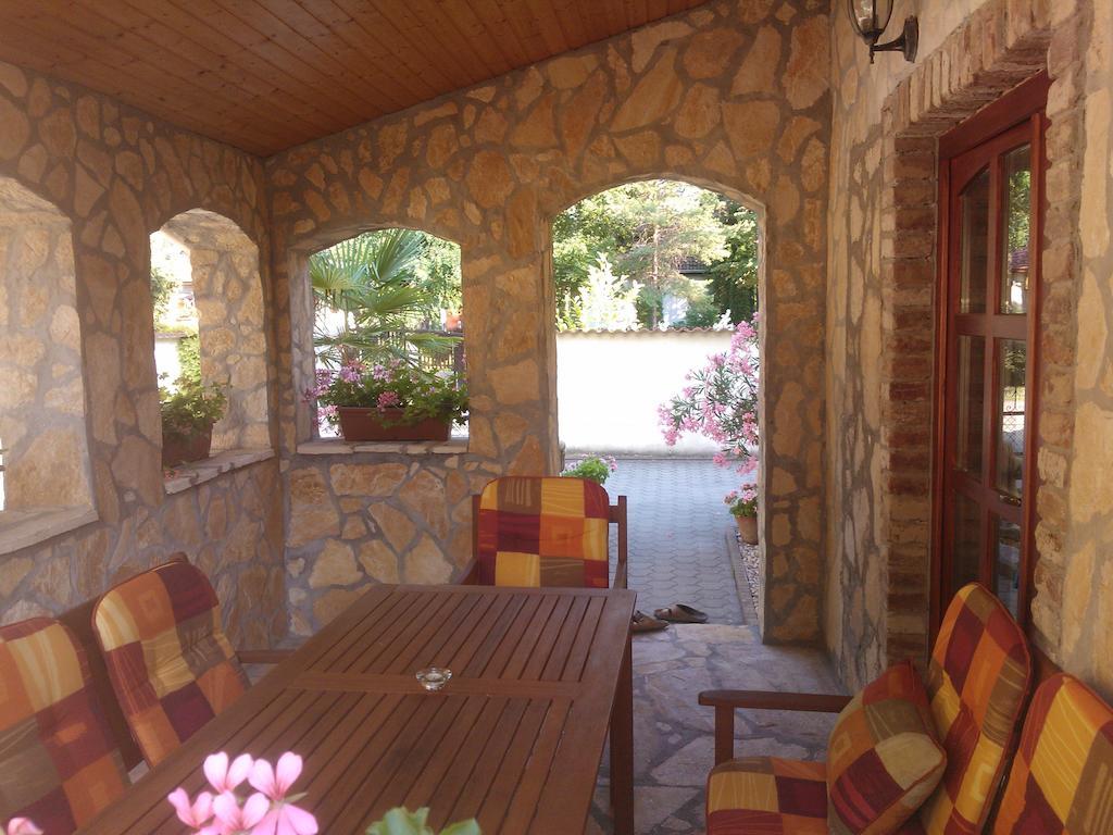 Mediterran Apartmanhaz Szántód Exterior foto