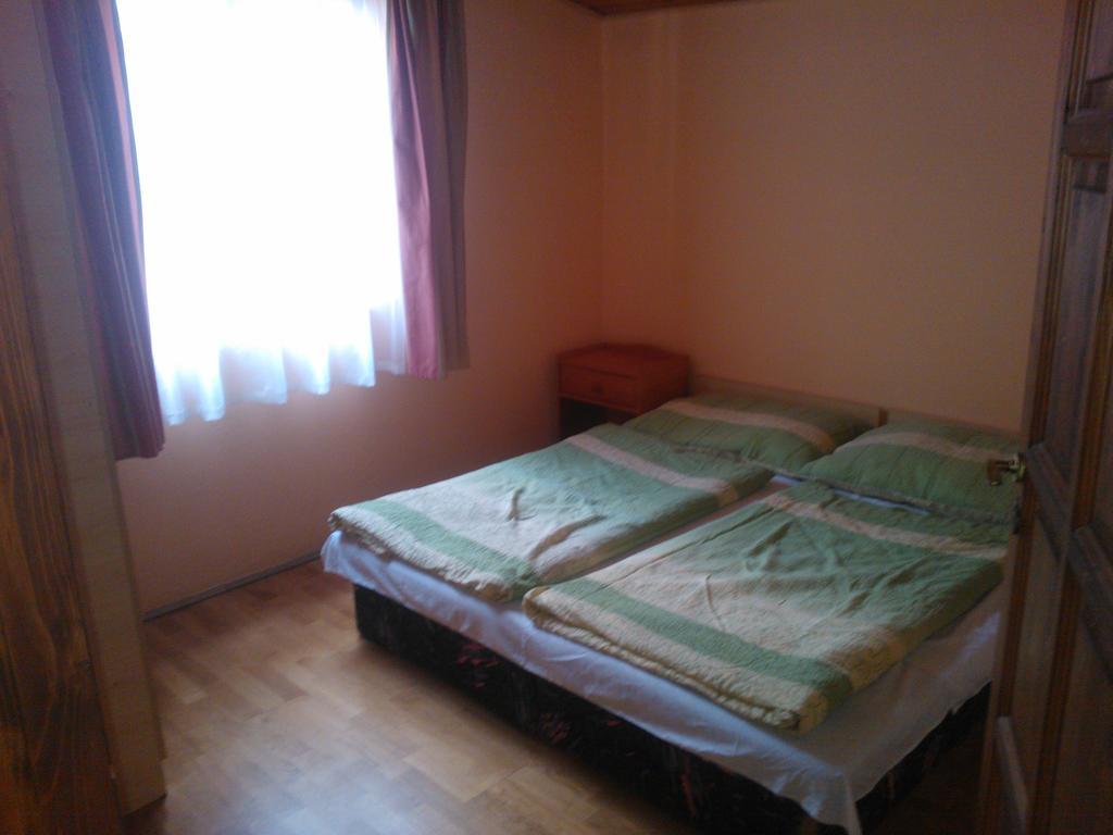 Mediterran Apartmanhaz Szántód Exterior foto
