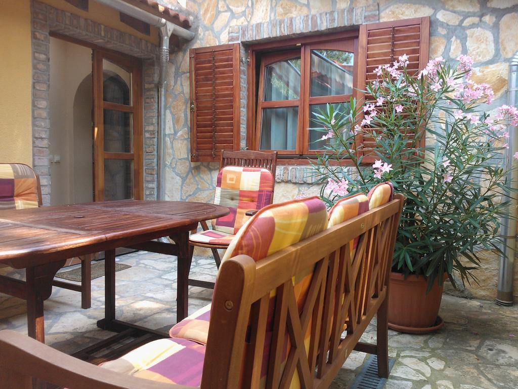 Mediterran Apartmanhaz Szántód Exterior foto