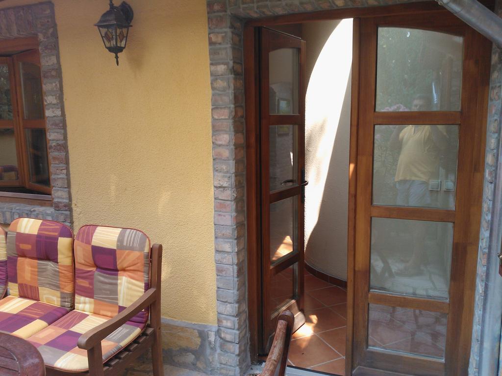 Mediterran Apartmanhaz Szántód Exterior foto