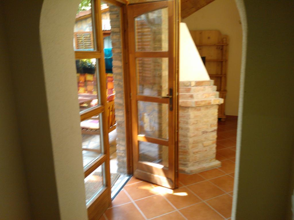 Mediterran Apartmanhaz Szántód Exterior foto